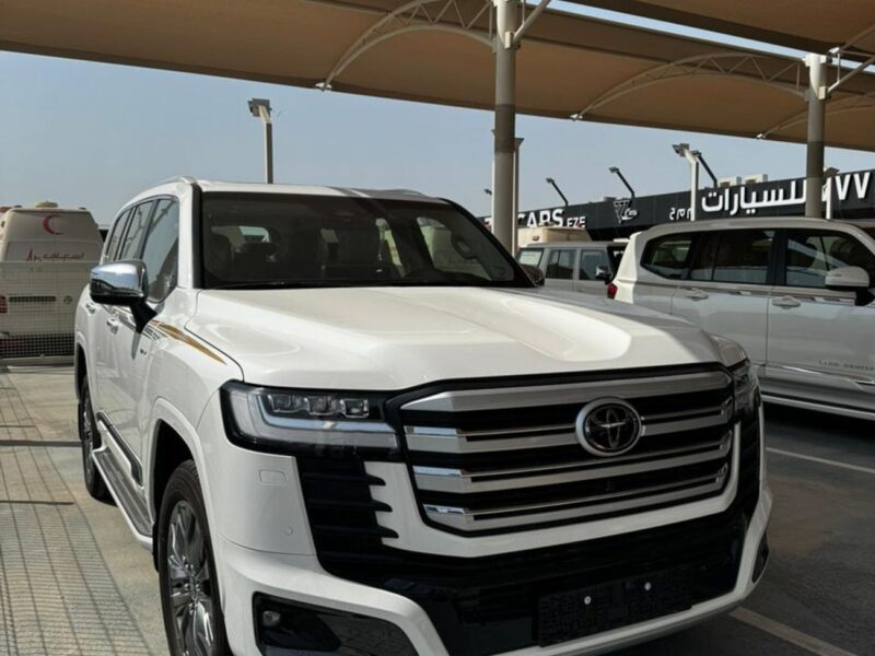 2026 Toyota Land Cruiser VXR Hybrid 3.5 Litres 6 Cylinders Engine White Beige SUV GCC Specs