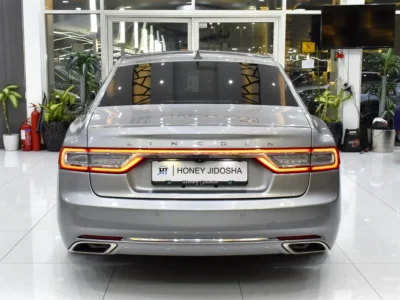 2020 Lincoln Continental Premiere 6 Cylinders Petrol Engine Silver Black Sedan GCC Specs
