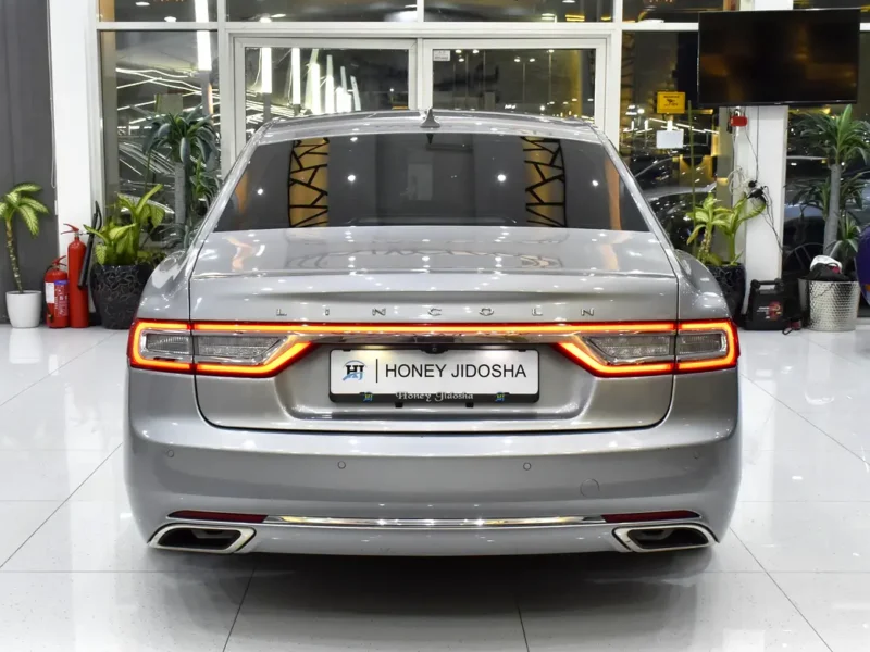 2020 Lincoln Continental Premiere 6 Cylinders Petrol Engine Silver Black Sedan GCC Specs