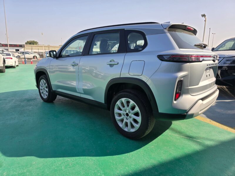 2026 SUZUKI GRAND VITARA 1.5 Litres 4 Cylinders Petrol Engine Silver Black SUV GCC Specs