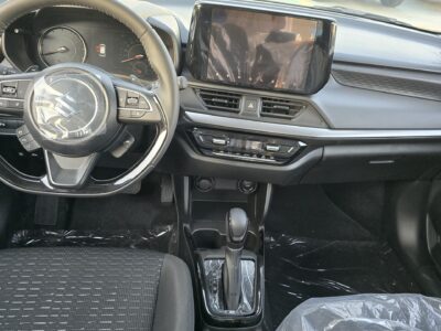 2026 SUZUKI SWIFT 1.2 Litres 3 Cylinders Petrol Engine White Black Hatchback GCC Specs
