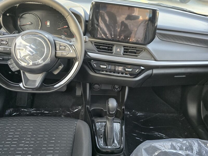 2026 SUZUKI SWIFT 1.2 Litres 3 Cylinders Petrol Engine White Black Hatchback GCC Specs