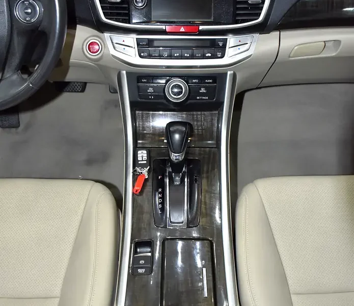 2016 Honda Accord EX 4 Cylinders Petrol Engine Burgundy Beige Sedan GCC Specs Automatic