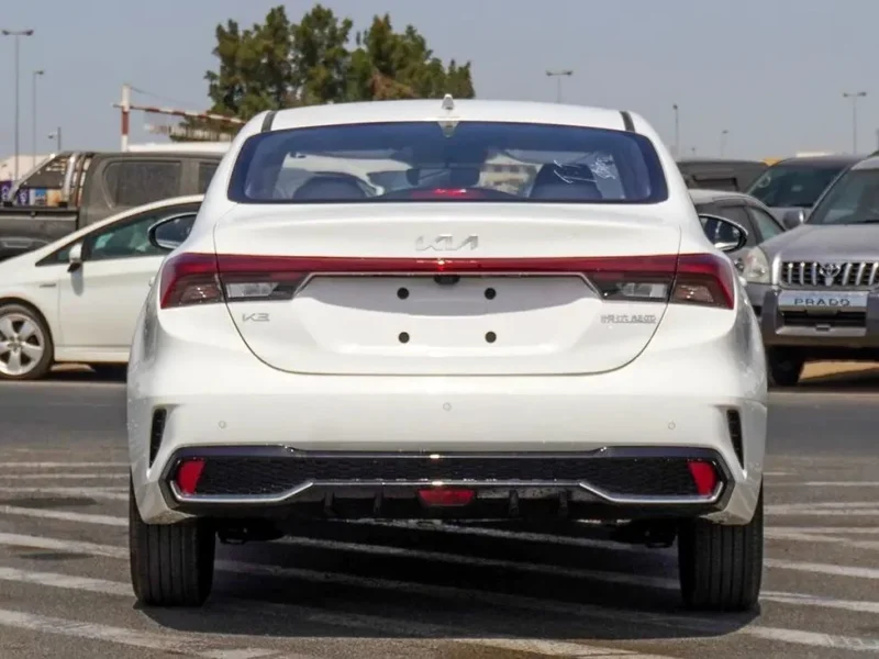 2026 Kia K3 EX DLX 1.6-liter 4-cylinder Petrol Engine White Black Sedan Chinese Specs