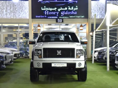 2012 Ford F-150 FX4 8 Cylinders Petrol Engine White Black Pickup Truck GCC Specs Automatic