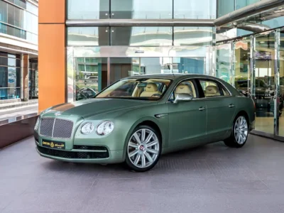 2015 Bentley Flying Spur 4.0 Litres twin-turbo V8 Petrol Engine Green Beige Sedan GCC Specs