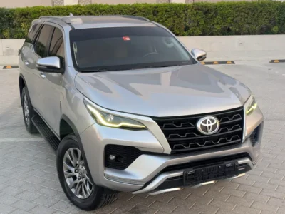 2022 Toyota Fortuner VXR 4.0 Litres V6 Petrol Engine Grey Beige SUV GCC Specs Excellent Condition