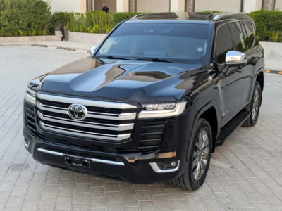 2023 Toyota Land Cruiser VXR 3.5L V6 Twin-Turbo Petrol Engine Black Beige SUV GCC Specs