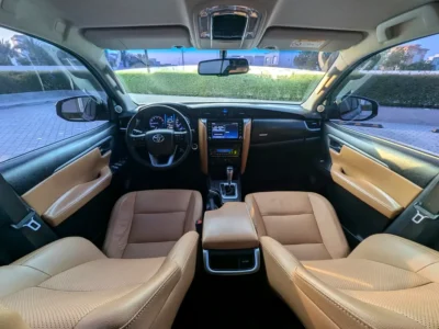 2022 Toyota Fortuner VXR 4.0 Litres V6 Petrol Engine Grey Beige SUV GCC Specs Excellent Condition