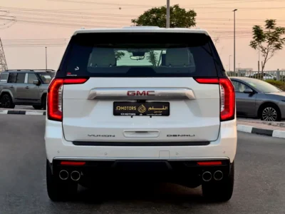 2024 GMC Yukon Denali 8 Cylinders Petrol Engine White Beige SUV GCC Specs Automatic