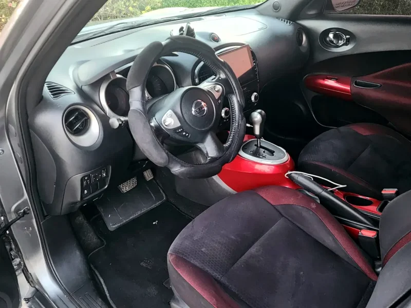 2012 Nissan Juke SV 4 Cylinders Petrol Engine Grey Black Crossover GCC Specs Automatic