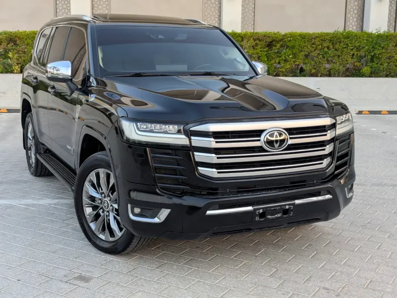 2023 Toyota Land Cruiser VXR 3.5L V6 Twin-Turbo Petrol Engine Black Beige SUV GCC Specs