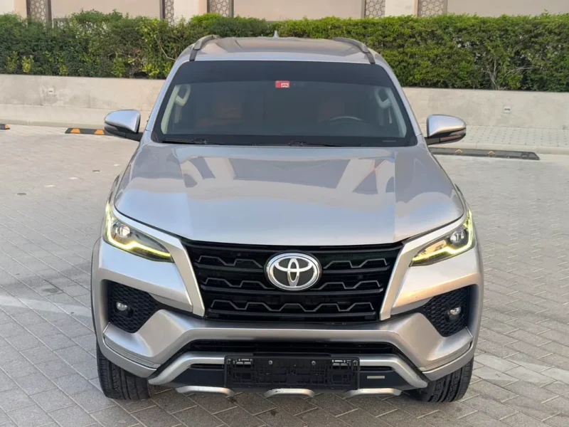 2022 Toyota Fortuner VXR 4.0 Litres V6 Petrol Engine Grey Beige SUV GCC Specs Excellent Condition