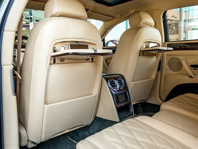 2015 Bentley Flying Spur 4.0 Litres twin-turbo V8 Petrol Engine Green Beige Sedan GCC Specs