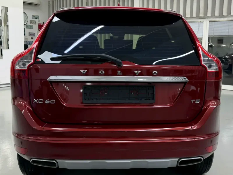 2016 Volvo XC60 Comfort 4 Cylinders Petrol Engine Red Black SUV GCC Specs Perfect Condition