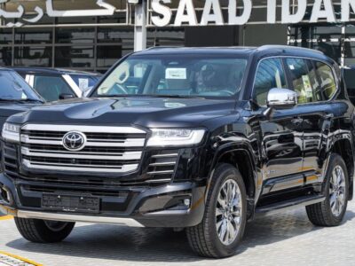 2026 Toyota Land Cruiser VXR 3.5-liter Twin-Turbo V6 Petrol Engine Black Red SUV GCC Specs