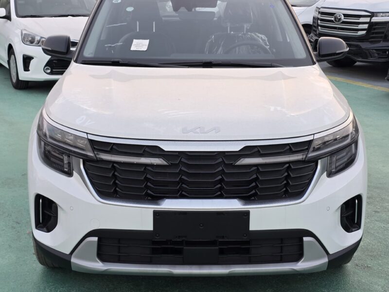 2026 KIA SELTOS 1.5L SMARTSTREAM Inline 4-Cylinder Petrol Engine White Black SUV GCC
