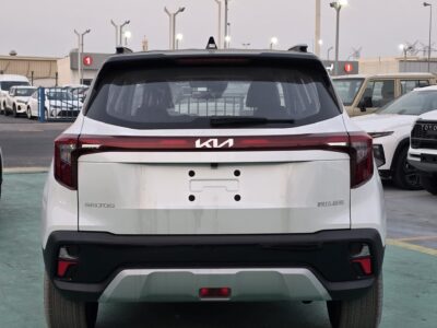 2026 KIA SELTOS 1.5L SMARTSTREAM Inline 4-Cylinder Petrol Engine White Black SUV GCC