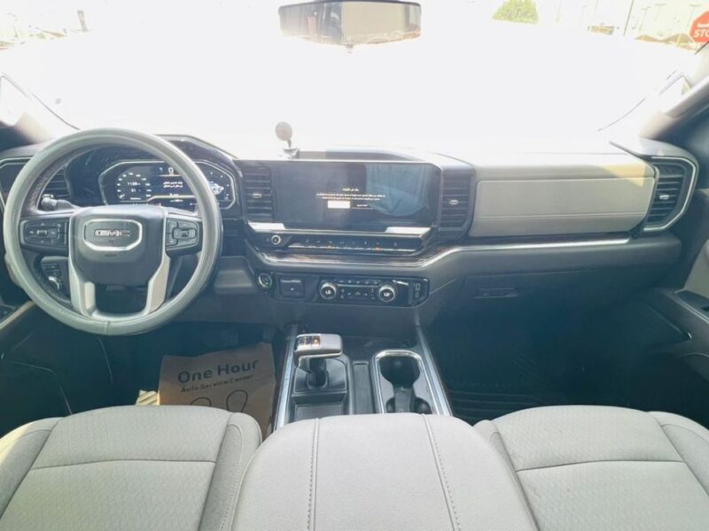 2023 GMC Sierra 1500 CREWCAB ELEVATION 5.3L V8 Petrol Engine Silver Beige Pickup Truck