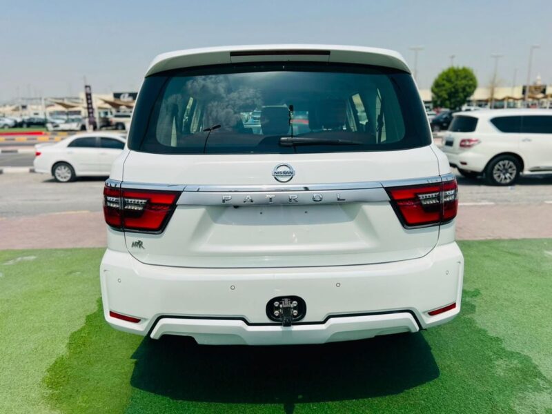 2020 Nissan Patrol SE T2 4.0 Litres V6 Petrol Engine White Tan SUV GCC Specs Automatic