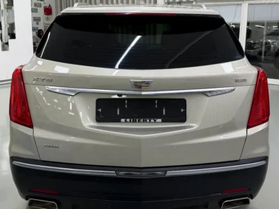 2017 Cadillac XT5 Luxury AWD 3.6 Litres 6 Cylinders Petrol Engine Gold Beige SUV GCC Specs