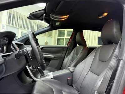 2016 Volvo XC60 Comfort 4 Cylinders Petrol Engine Red Black SUV GCC Specs Perfect Condition