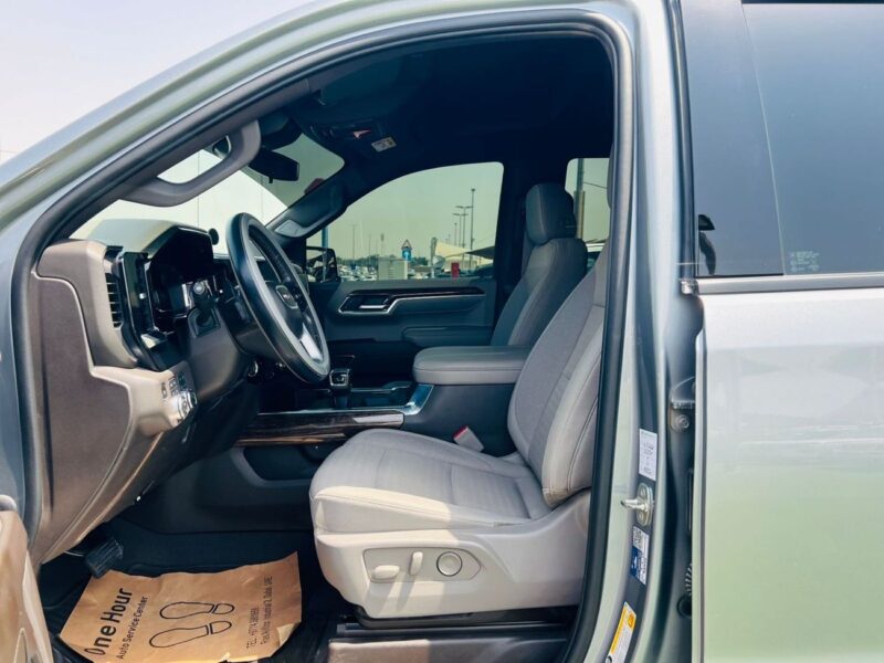 2023 GMC Sierra 1500 CREWCAB ELEVATION 5.3L V8 Petrol Engine Silver Beige Pickup Truck