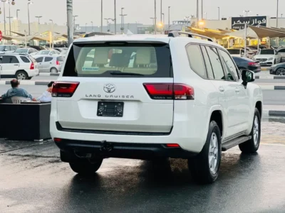 2024 Toyota Land Cruiser EXR 4.0L V6 Petrol Engine White Beige SUV GCC Specs Full Options