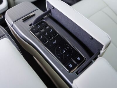 2026 ROX 01 VIP Fully Electric Vehicle Black White SUV Automatic Chinese Specifications