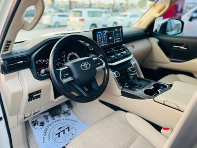 2024 Toyota Land Cruiser VXR 4.0L V6 Petrol Engine White Beige SUV GCC Specs Full Options