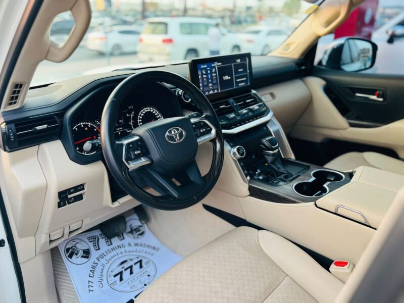 2024 Toyota Land Cruiser VXR 4.0L V6 Petrol Engine White Beige SUV GCC Specs Full Options