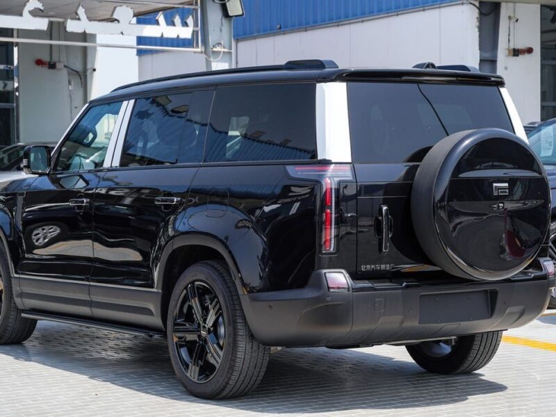 2026 ROX 01 VIP Fully Electric Vehicle Black White SUV Automatic Chinese Specifications