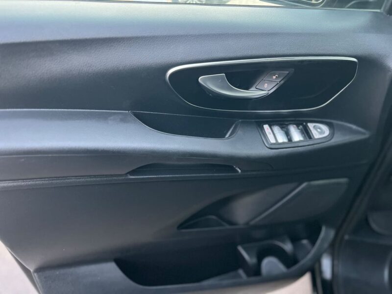2020 Mercedes-Benz Vito TOURER 121 2.0 Litres V4 Petrol Engine Black Van GCC Specs