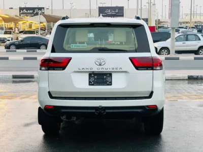 2024 Toyota Land Cruiser EXR 4.0L V6 Petrol Engine White Beige SUV GCC Specs Full Options