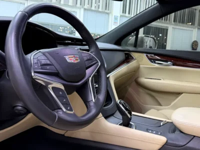 2017 Cadillac XT5 Luxury AWD 3.6 Litres 6 Cylinders Petrol Engine Gold Beige SUV GCC Specs