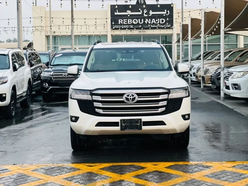 2024 Toyota Land Cruiser EXR 4.0L V6 Petrol Engine White Beige SUV GCC Specs Full Options