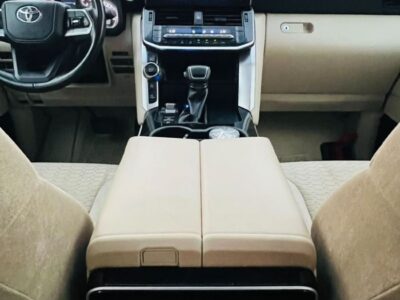 2024 Toyota Land Cruiser EXR 4.0L V6 Petrol Engine White Beige SUV GCC Specs Full Options
