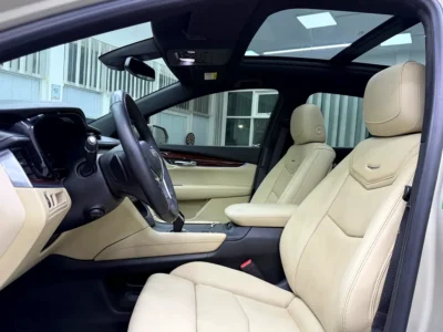 2017 Cadillac XT5 Luxury AWD 3.6 Litres 6 Cylinders Petrol Engine Gold Beige SUV GCC Specs