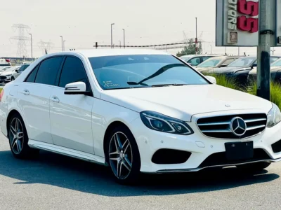 2014 Mercedes-Benz E-Class E 300 4MATIC 6 Cylinders Petrol Engine White Black Sedan