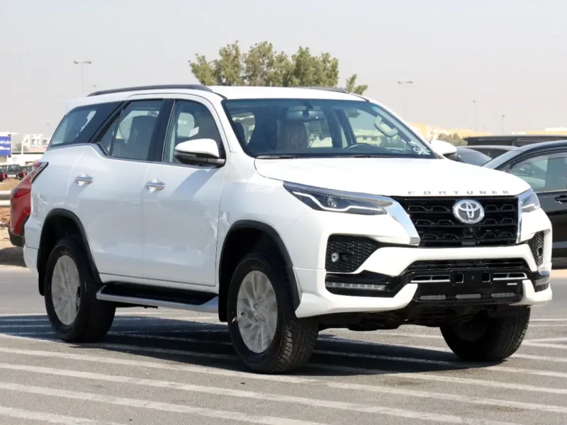 2026 Toyota Fortuner SR5 4 Cylinders Petrol Engine White Beige SUV GCC Specs