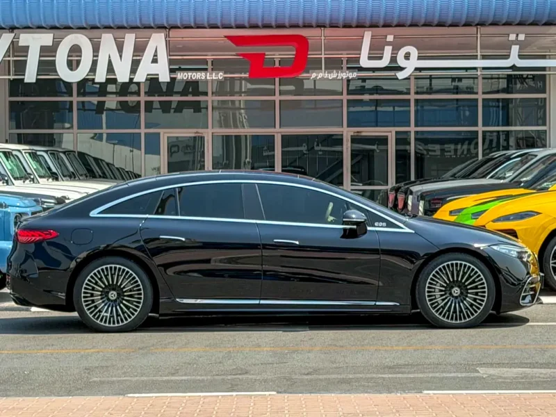 2022 Mercedes-Benz EQS EQS 580 4MATIC Dual Electric Motors Black White Sedan GCC Specs