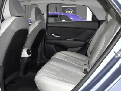 2024 Hyundai Elantra Premium 4 Cylinders Petrol Engine Blue Beige Sedan Chinese Specs