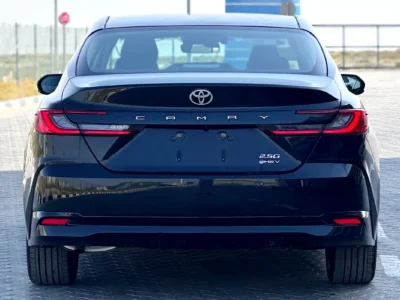 2026 Toyota Camry 2.0 Litres 4 Cylinders Petrol Engine Black Sedan Chinese Specs