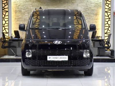 2026 Hyundai Staria Comfort 3.5 Litres 6 Cylinders Petrol Engine Black Van GCC Specs