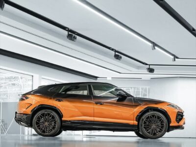 2027 LAMBORGHINI URUS SE 4.0L V8 TWIN-TURBO PHEV Engine Orange Black SUV GCC Specs