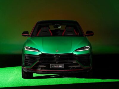 2026 LAMBORGHINI URUS SE 4.0L V8 TWIN-TURBO PHEV Engine Green Black SUV GCC Specs