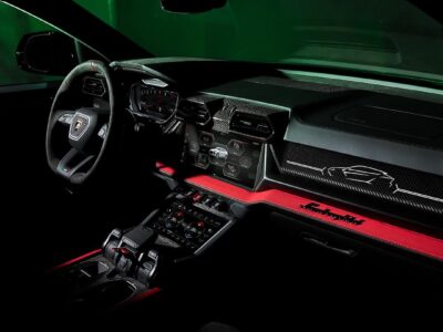 2026 LAMBORGHINI URUS SE 4.0L V8 TWIN-TURBO PHEV Engine Green Black SUV GCC Specs