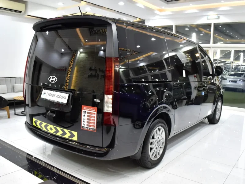 2026 Hyundai Staria Comfort 3.5 Litres 6 Cylinders Petrol Engine Black Van GCC Specs