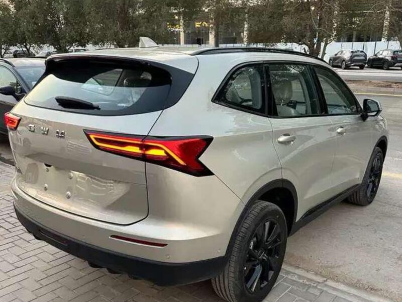 2027 Haval H6 2.0L turbocharged 4 Cylinders Petrol Engine Gold Beige SUV GCC Specs