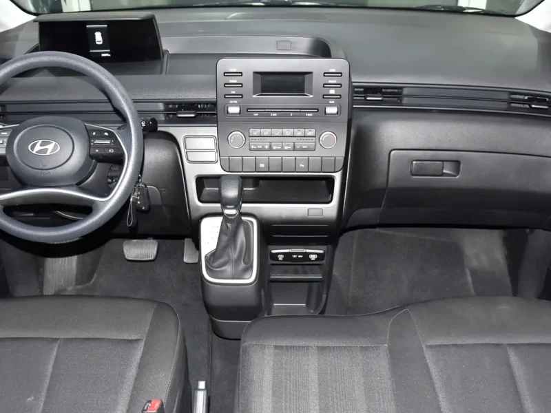 2026 Hyundai Staria Comfort 3.5 Litres 6 Cylinders Petrol Engine Black Van GCC Specs